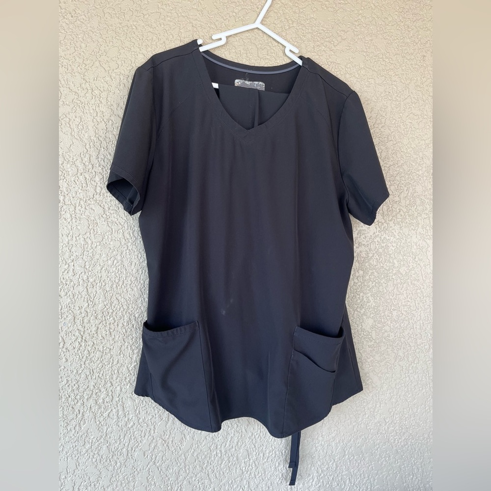 Skechers Black V-Neck Short Sleeve Scrub Top and Bottoms with Pockets